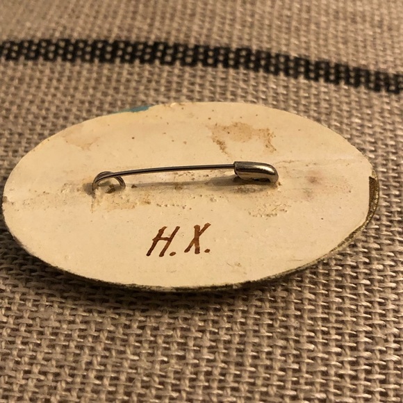 Vintage Hand-painted Brooch Winter Church Scene - Picture 3 of 6